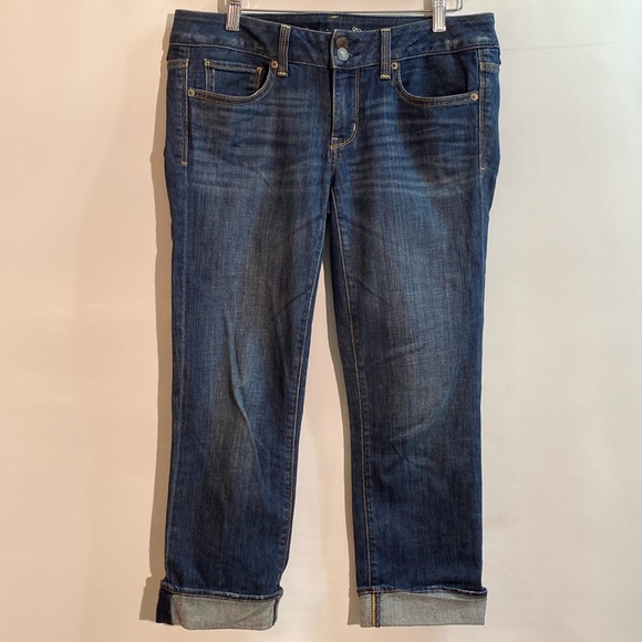 American Eagle - Artist stretch cropped jeans. Size 6 - Picture 1 of 12